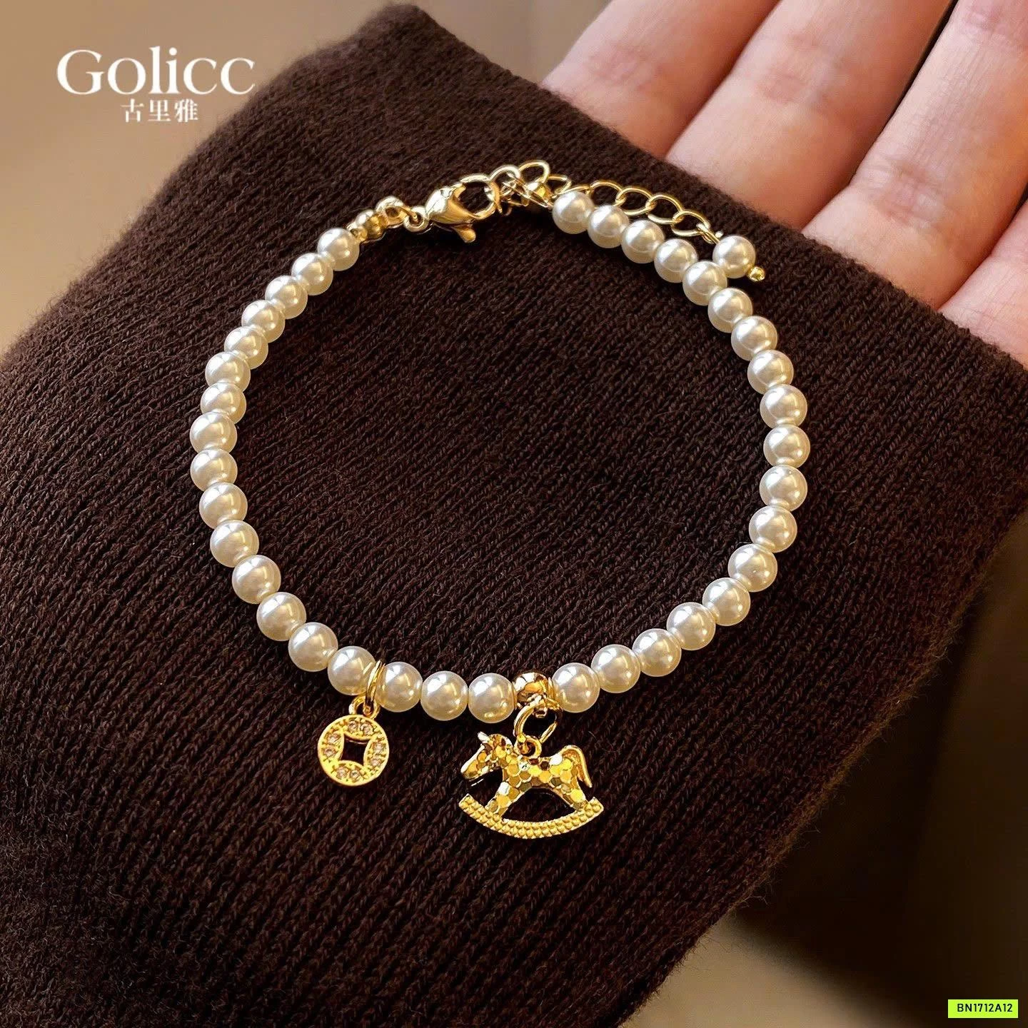 VÒNG TAY NGỌC TRAI NGỰA MAY MẮN GOLICC