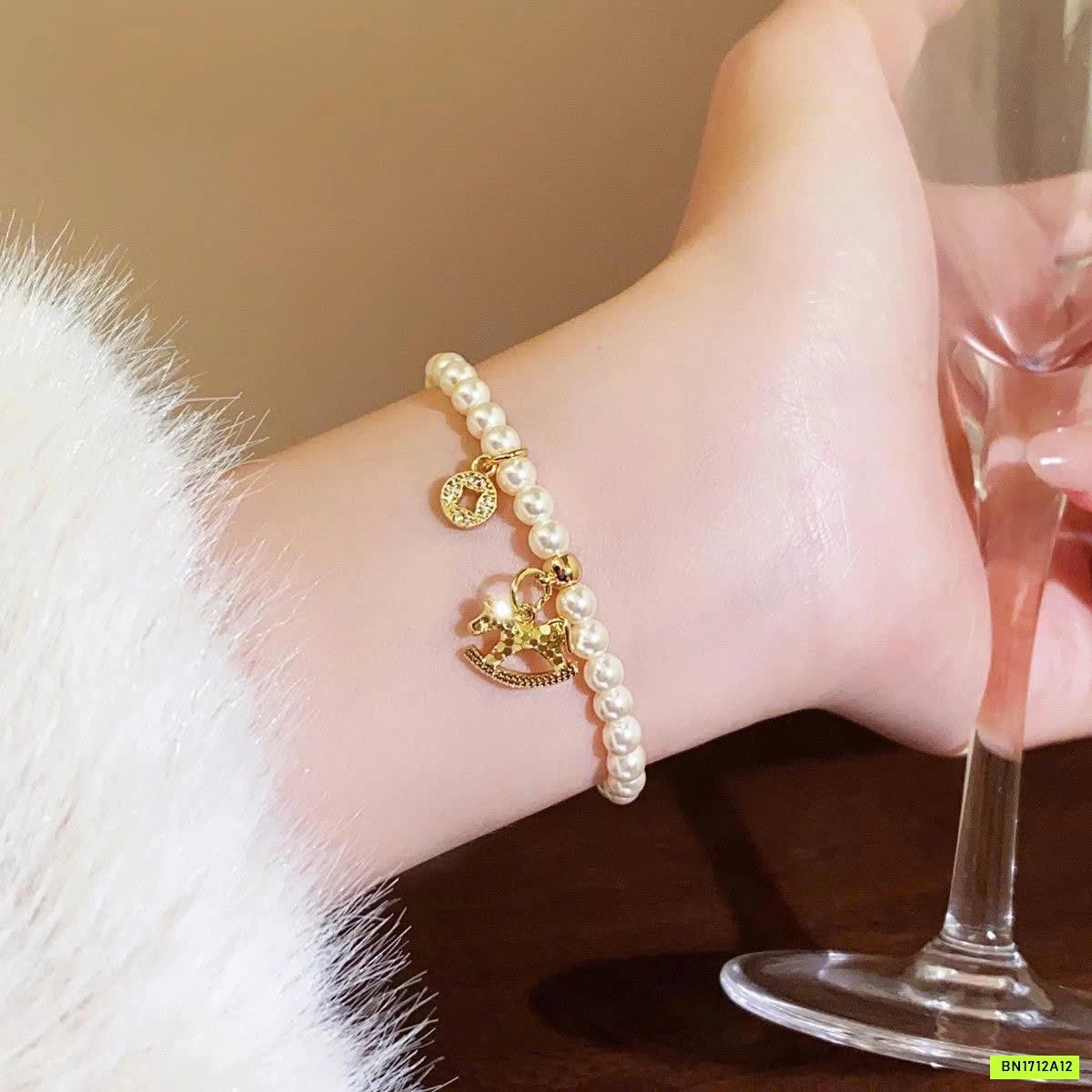 VÒNG TAY NGỌC TRAI NGỰA MAY MẮN GOLICC