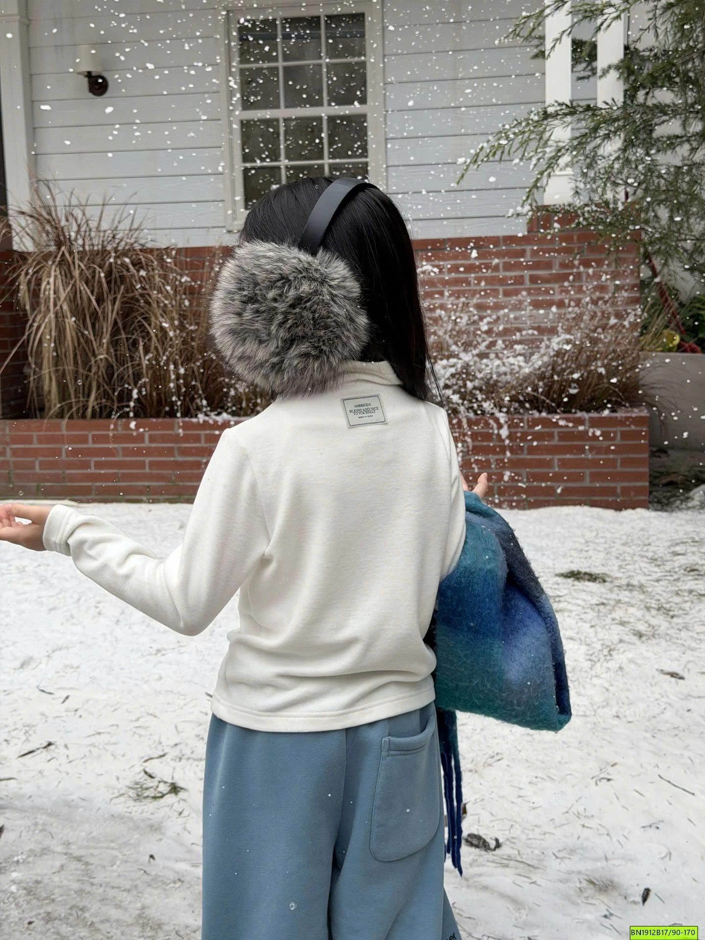 ÁO GIỮ NHIỆT TAG LƯNG AMBB 25K064