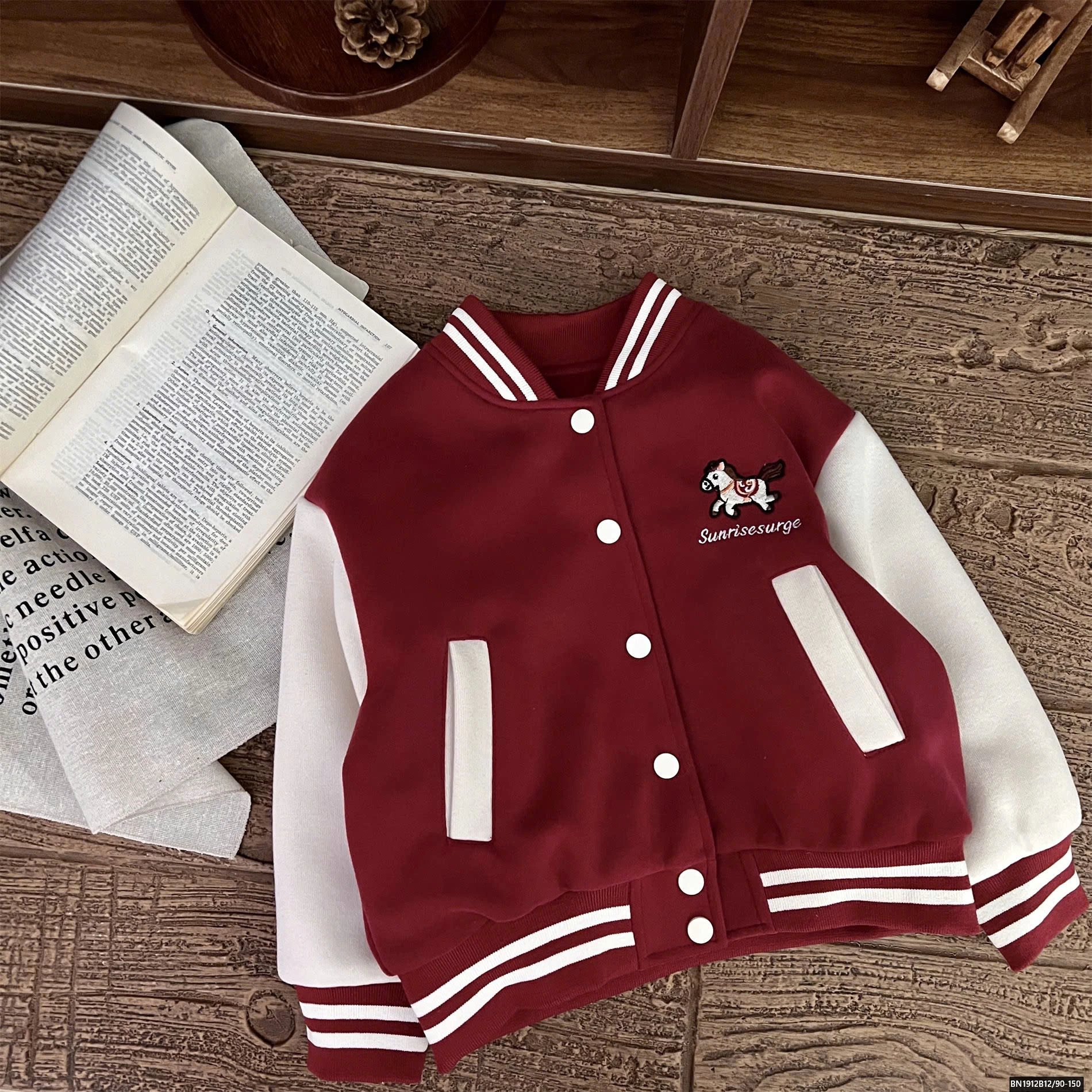 ÁO KHOÁC NỈ LOGO NGỰA  MẸ VÀ BÉ