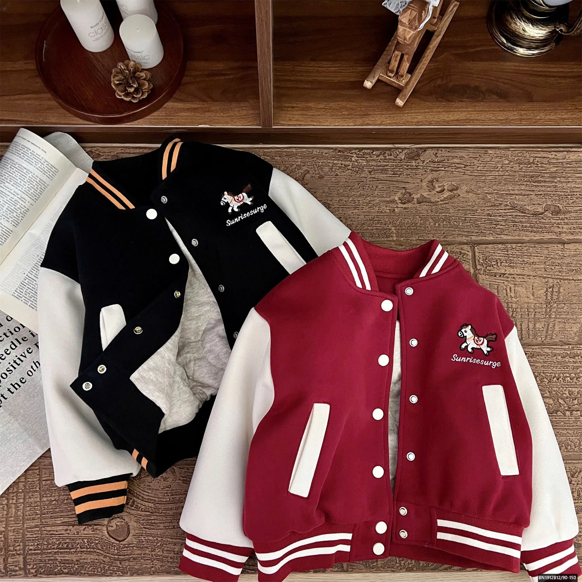 ÁO KHOÁC NỈ LOGO NGỰA  MẸ VÀ BÉ