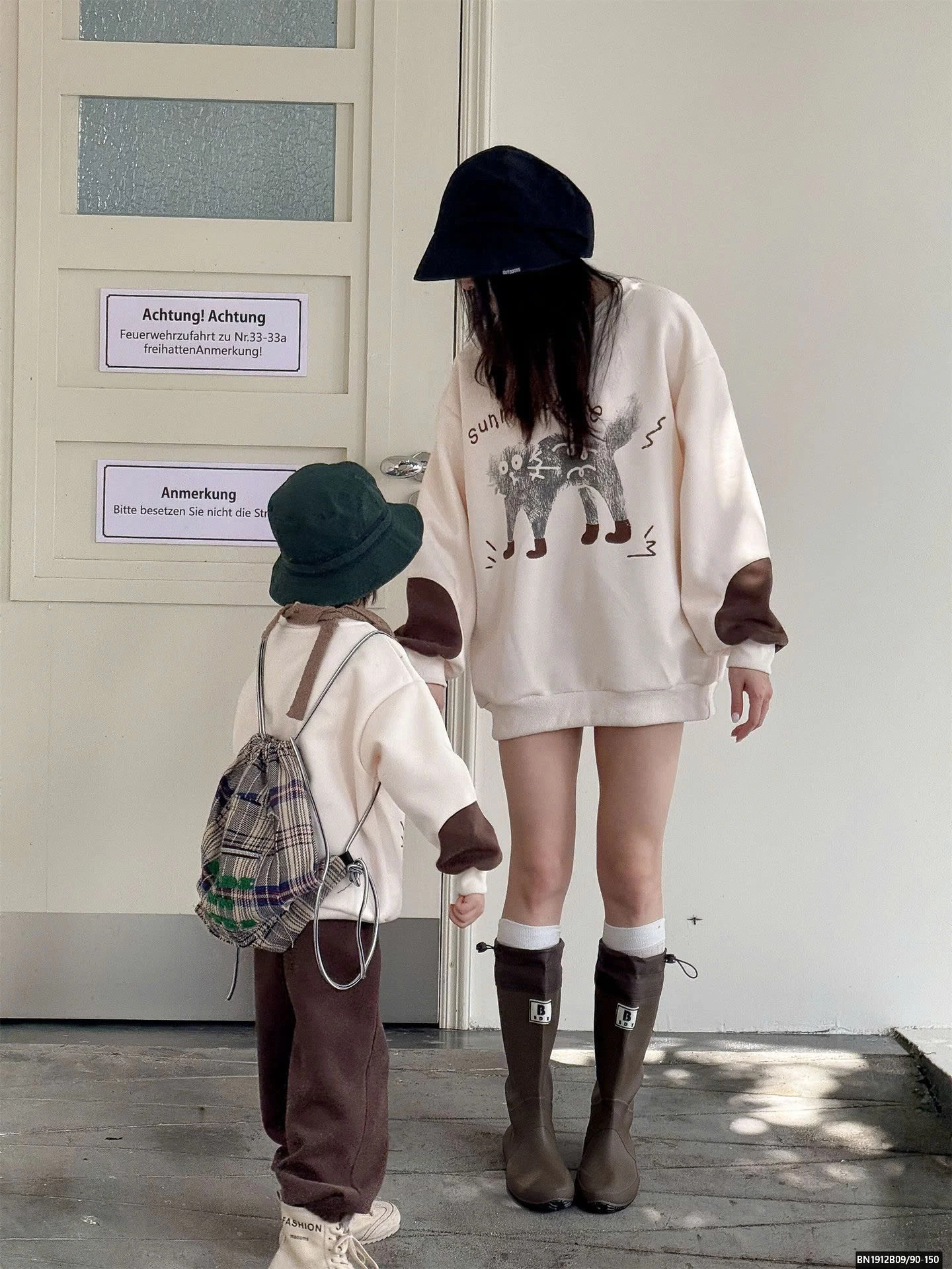 ÁO NỈ HÌNH MÈO MẸ VÀ BÉ