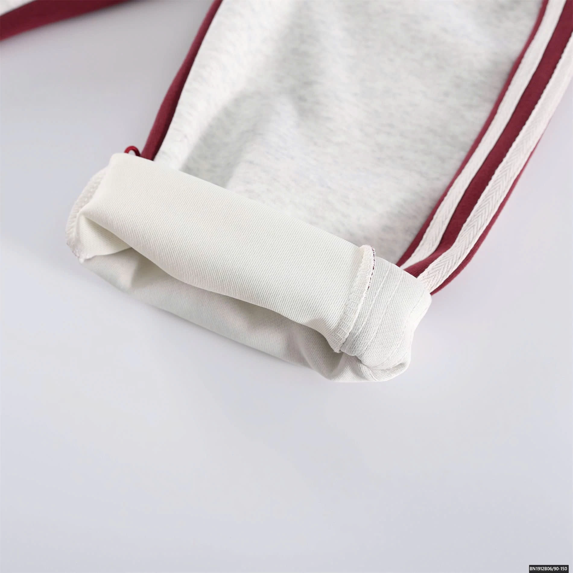 QUẦN NỈTHỂ THAO LOGO NGỰA  MẸ VÀ BÉ