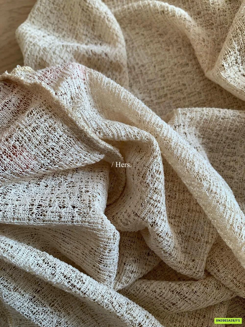 KHOÁC MỎNG DỆT HERS