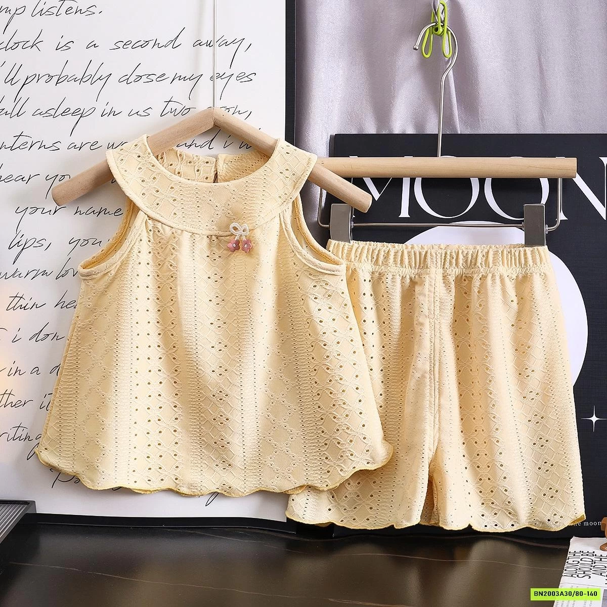 BỘ HÈ CỔ YẾM BÉ GÁI