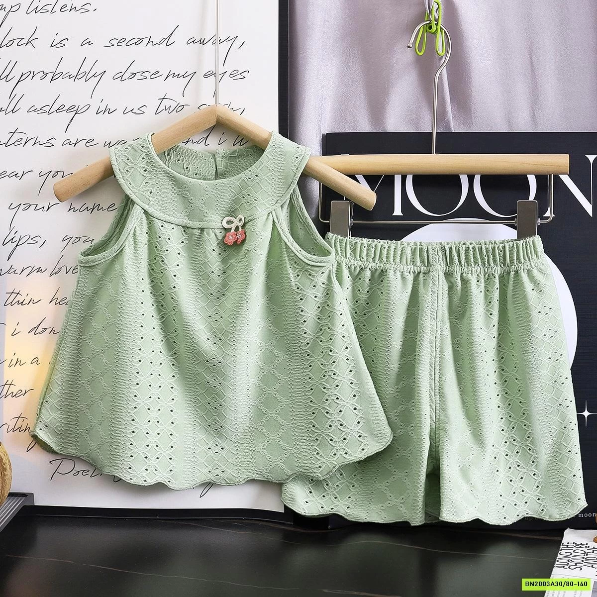 BỘ HÈ CỔ YẾM BÉ GÁI