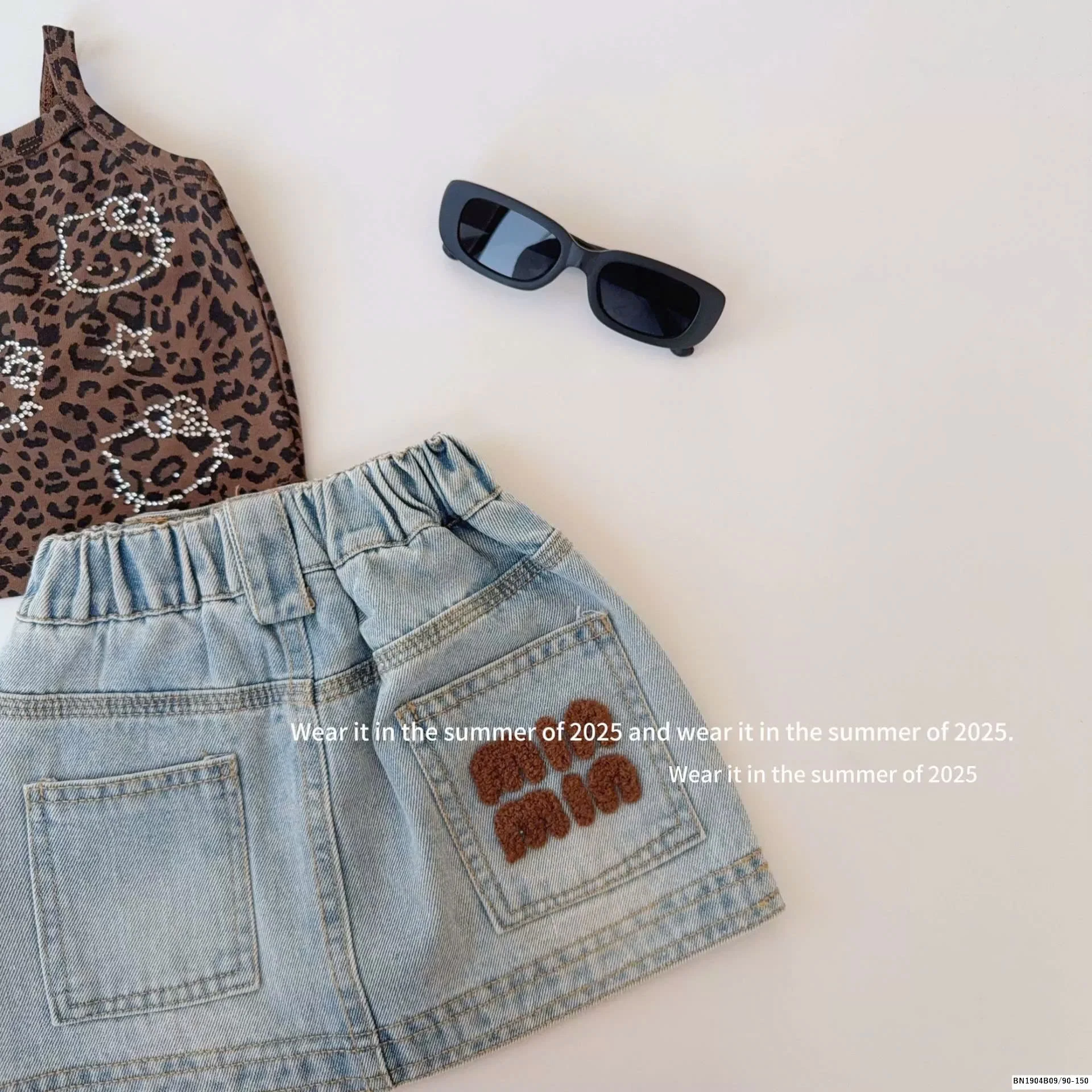 QUẦN SHORT JEAN BÉ GÁI