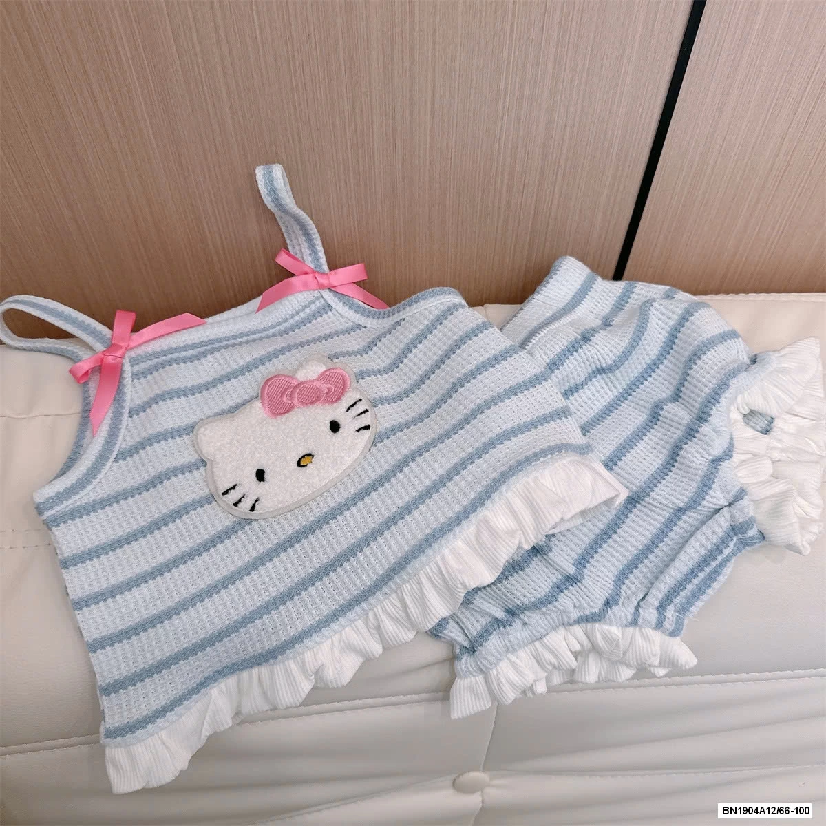 SÉT GÂN KITTY DỄ THƯƠNG