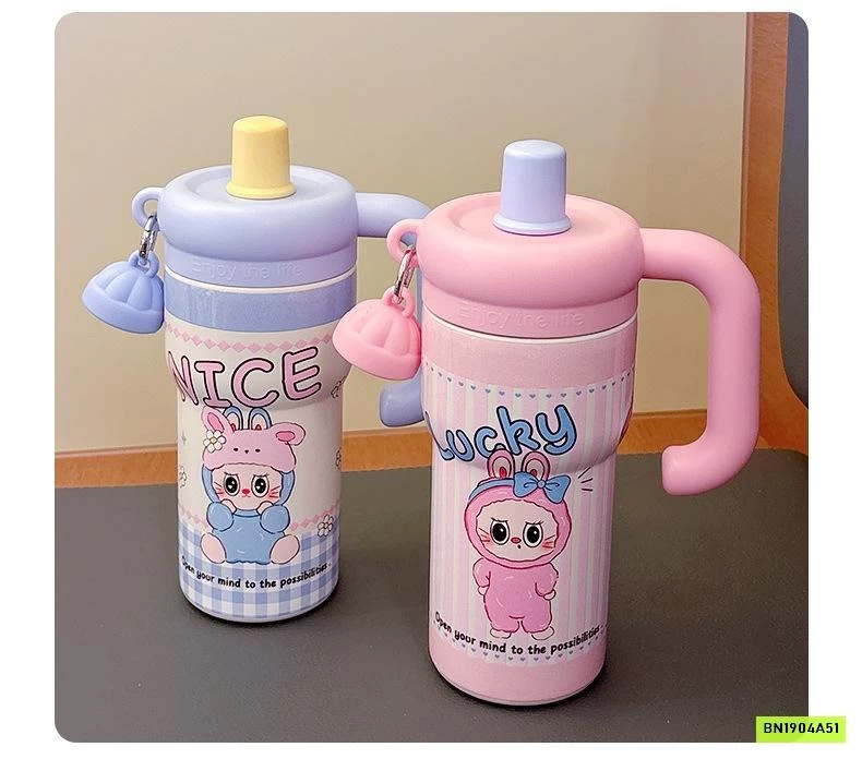 BÌNH UỐNG NƯỚC CÓ TAY CẦM LABUBU