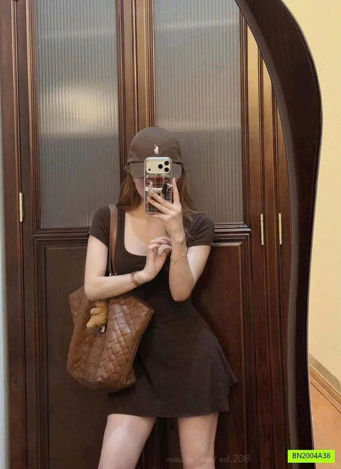 COMBO MŨ+CROCS NÂU SOCOLA