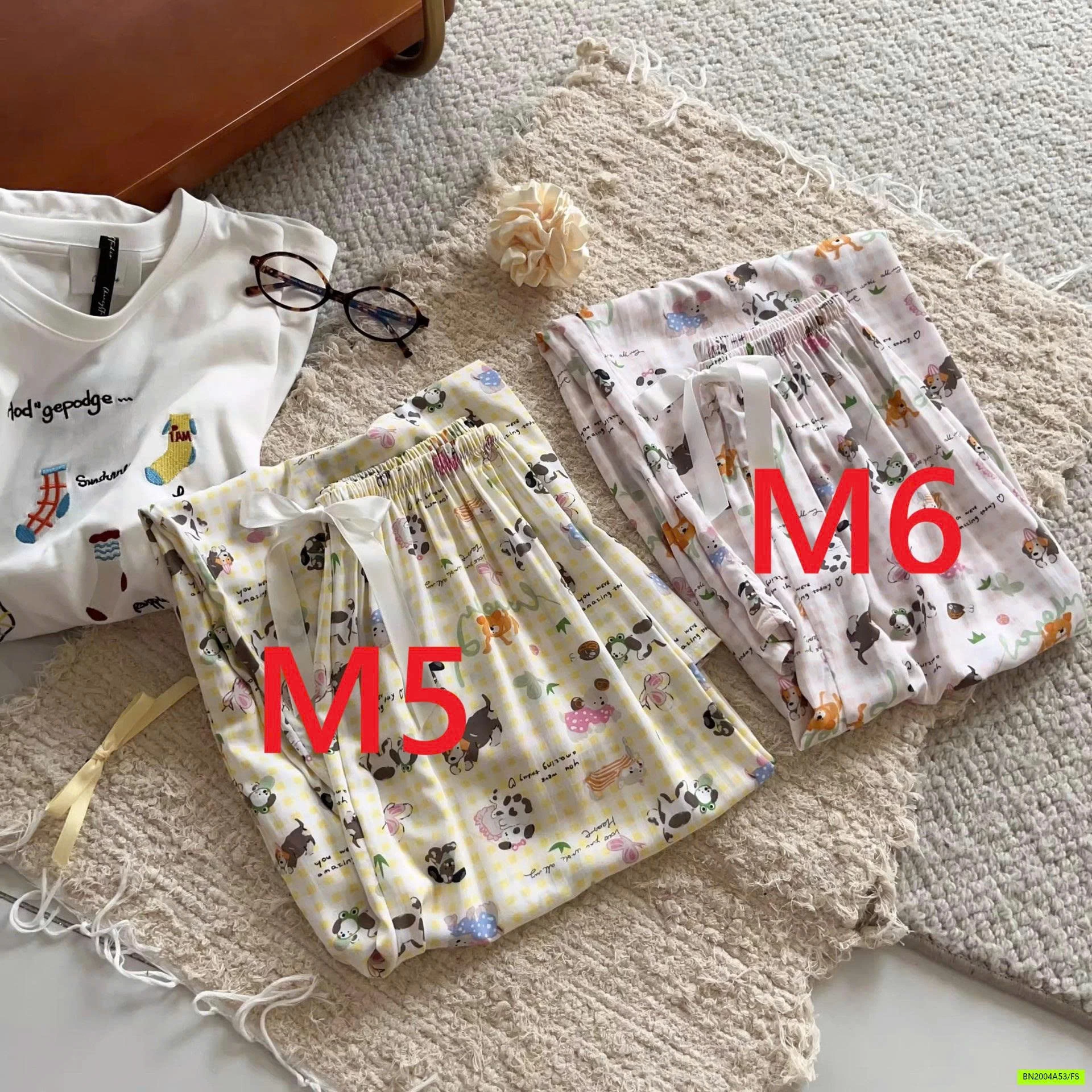 QUẦN LANH ĐŨI SUÔNG HỌA TIẾT KUTE