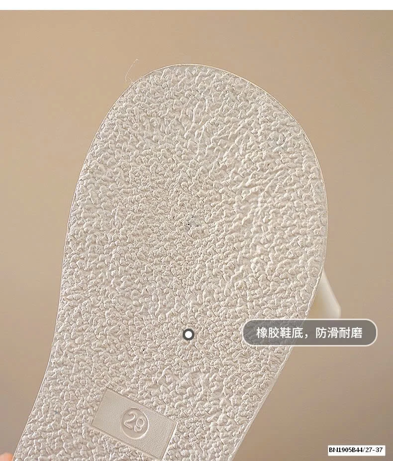 DÉP QUAI NƠ ĐÍNH ĐÁ BG