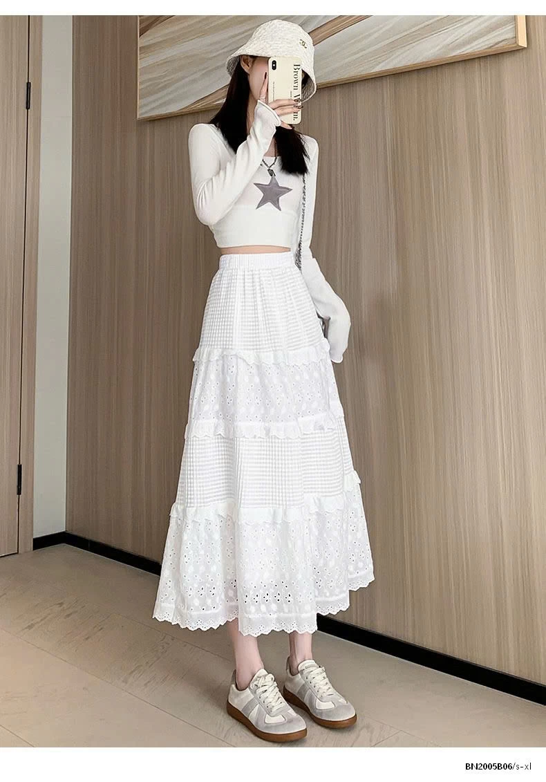 CHÂN VÁY TRẮNG REN LỖ