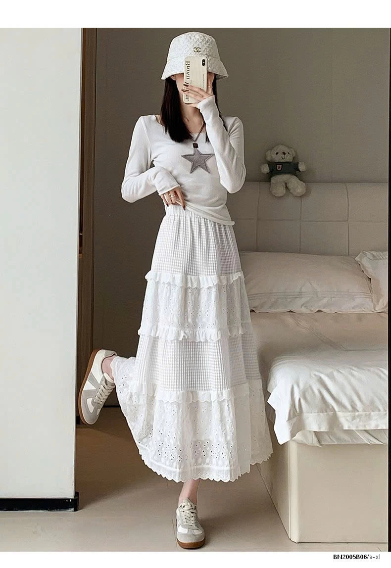 CHÂN VÁY TRẮNG REN LỖ