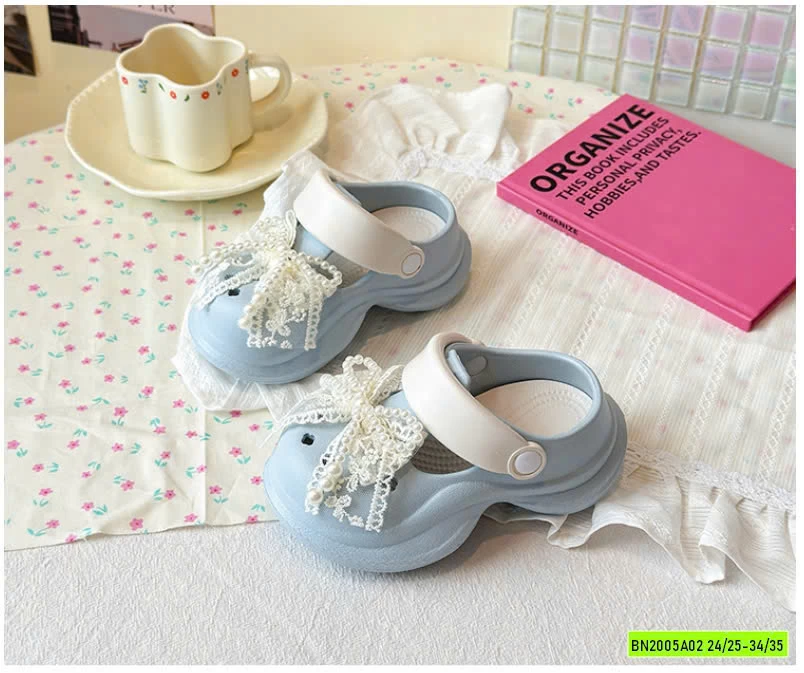 DÉP SỤC CROCS CHO BÉ