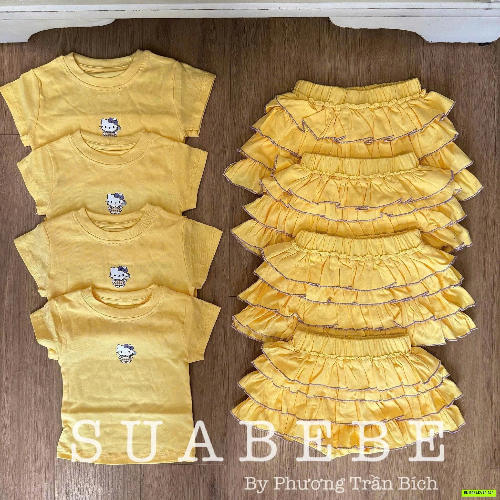 SÉT VÁY VÀNG XINH YÊU