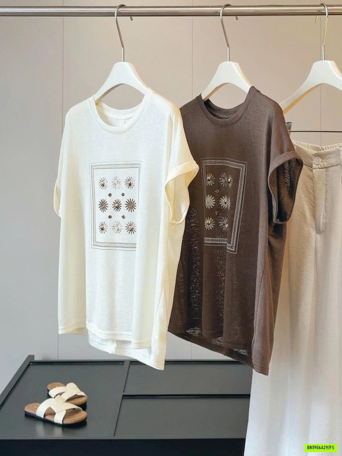 ÁO THUN XƯỚC ANNA KÈM KHĂN VINTAGE