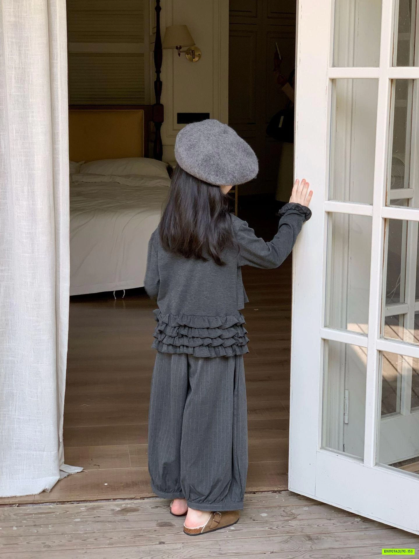 ÁO GIẢ 2 LỚP VIỀN BÈO MIX QUẦN BOM