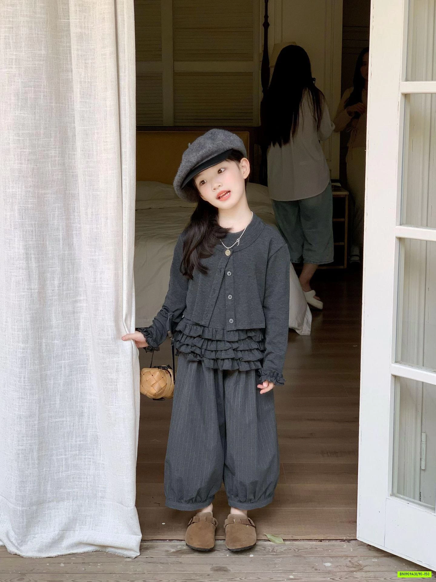 ÁO GIẢ 2 LỚP VIỀN BÈO MIX QUẦN BOM