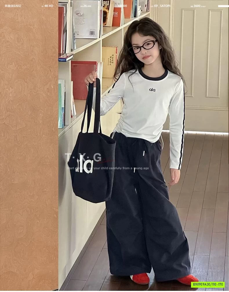 ÁO RÚT EO SỌC VAI MIX QUẦN GIÓ