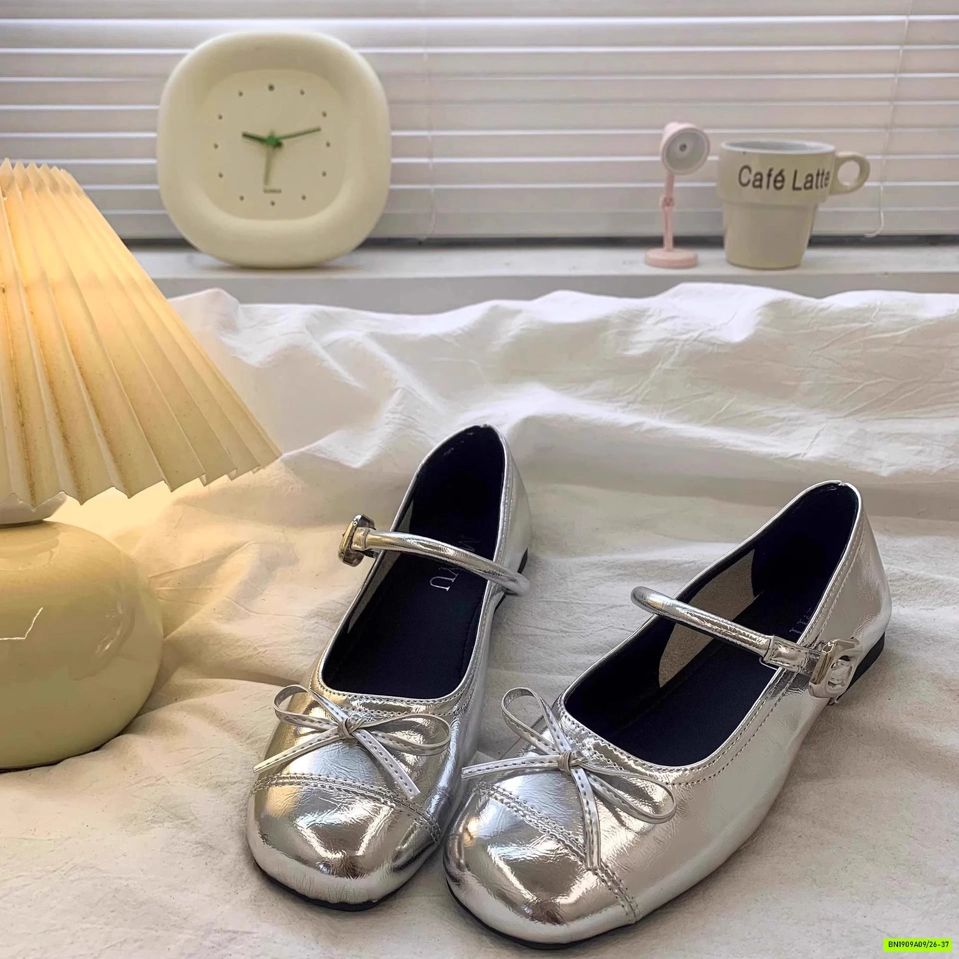 GIÀY BÚP BÊ GẮN NƠ VINTAGE