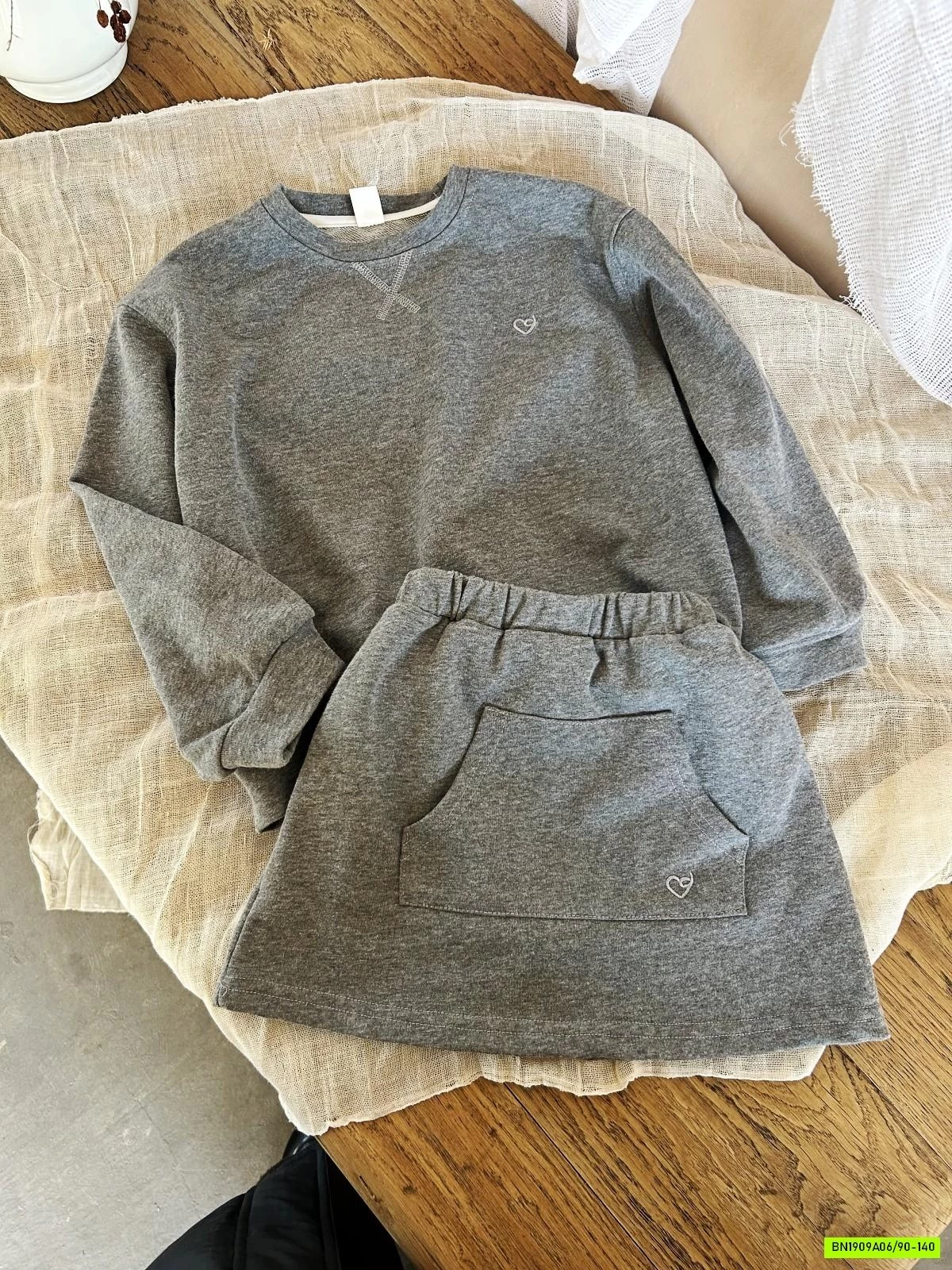 SÉT VÁY NỈ DA CÁ 2 CHI TIẾT