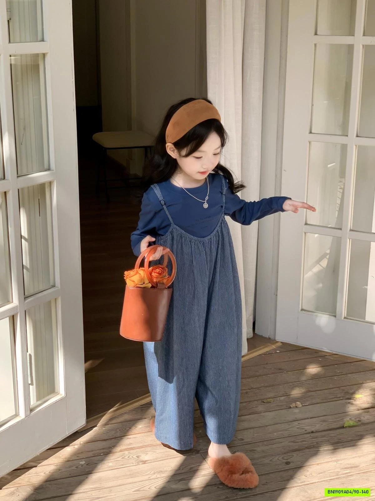 SÉT QUẦN YẾM ỐNG RỘNG QUAI MẢNH XANH