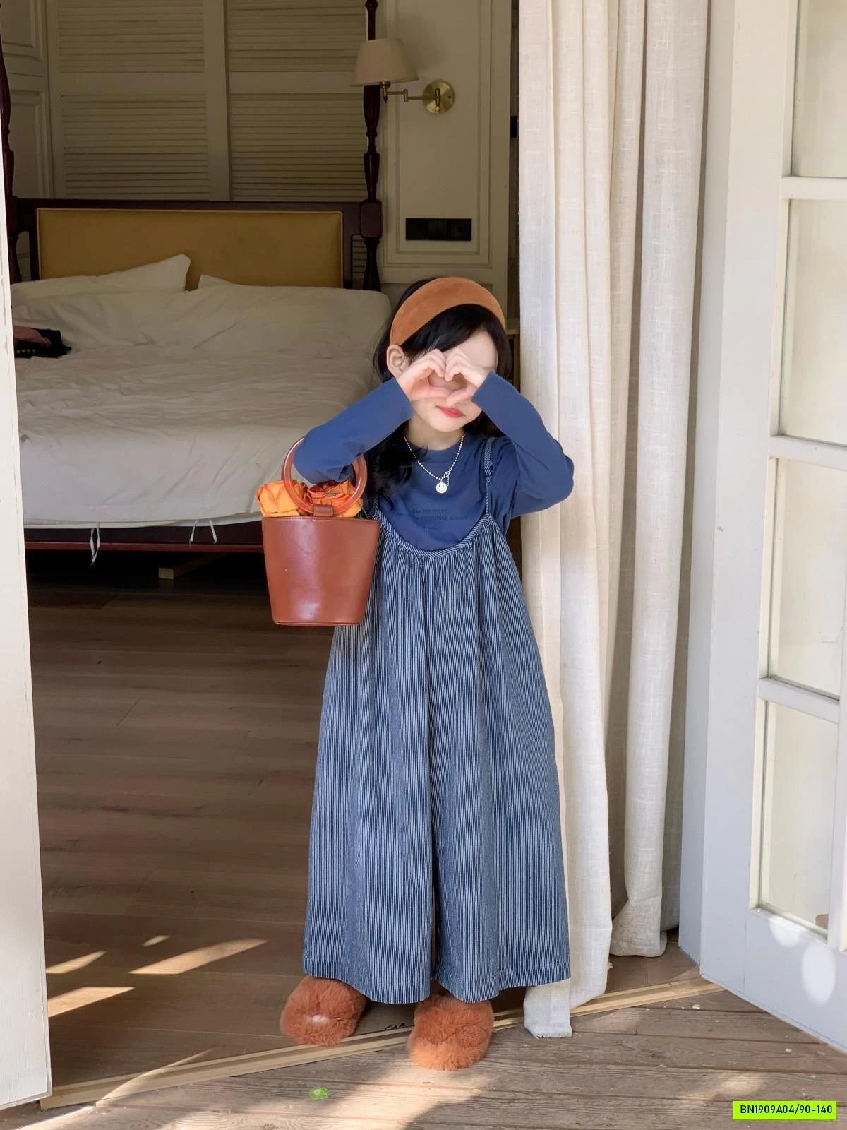 SÉT QUẦN YẾM ỐNG RỘNG QUAI MẢNH XANH