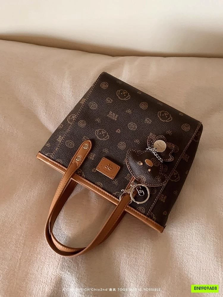 TÚI ĐEO CHÉO BẢN VUÔNG MINI CHIO2ND