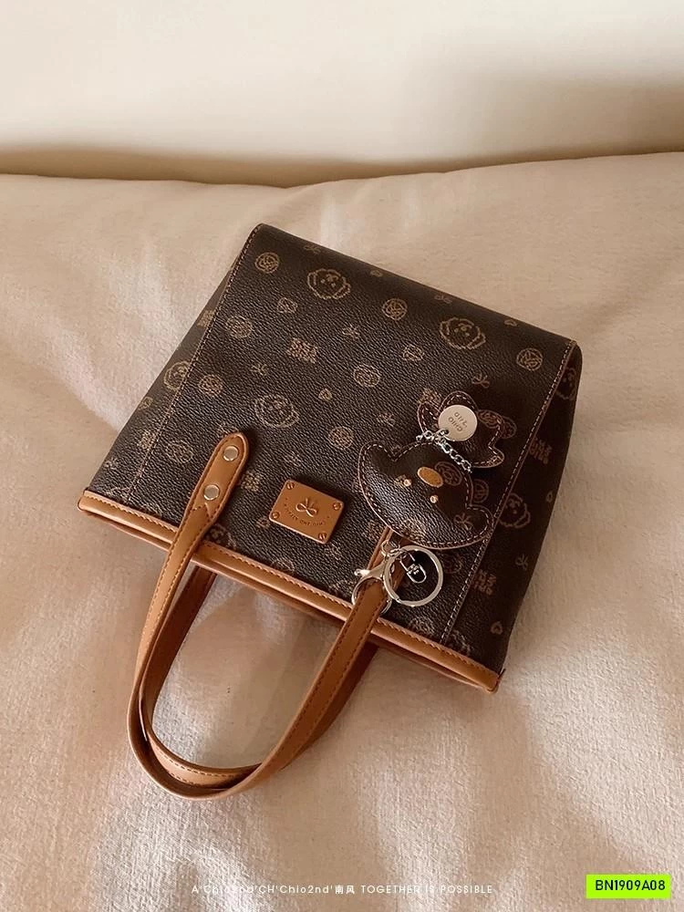 TÚI ĐEO CHÉO BẢN VUÔNG MINI CHIO2ND