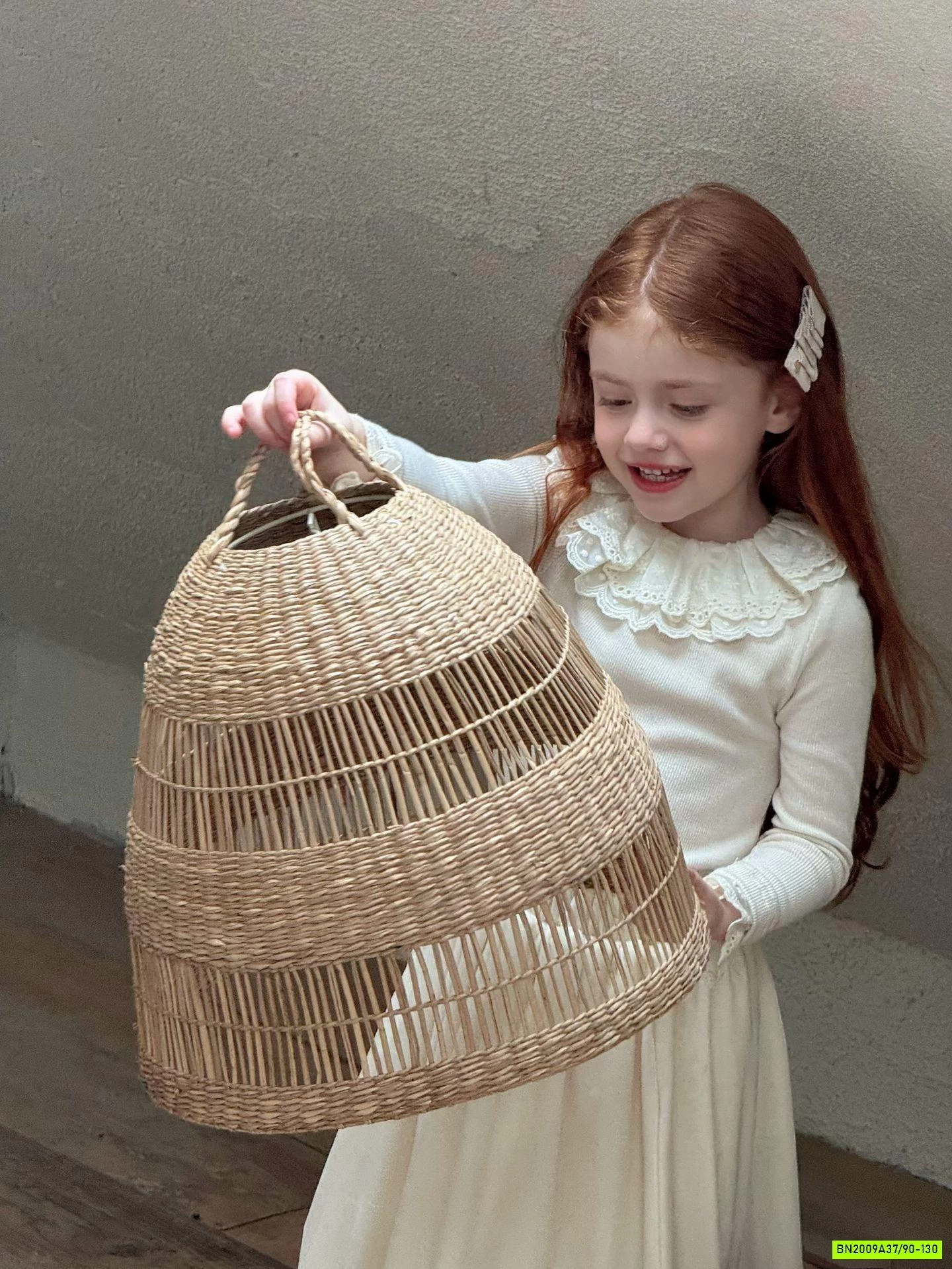 ÁO THUN CỔ BÈO REN