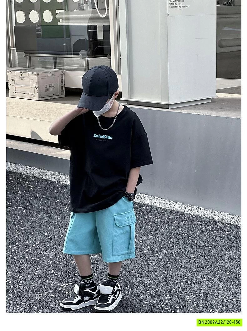 ÁO THUN ĐEN IN CHỮ XANH DƯƠNG