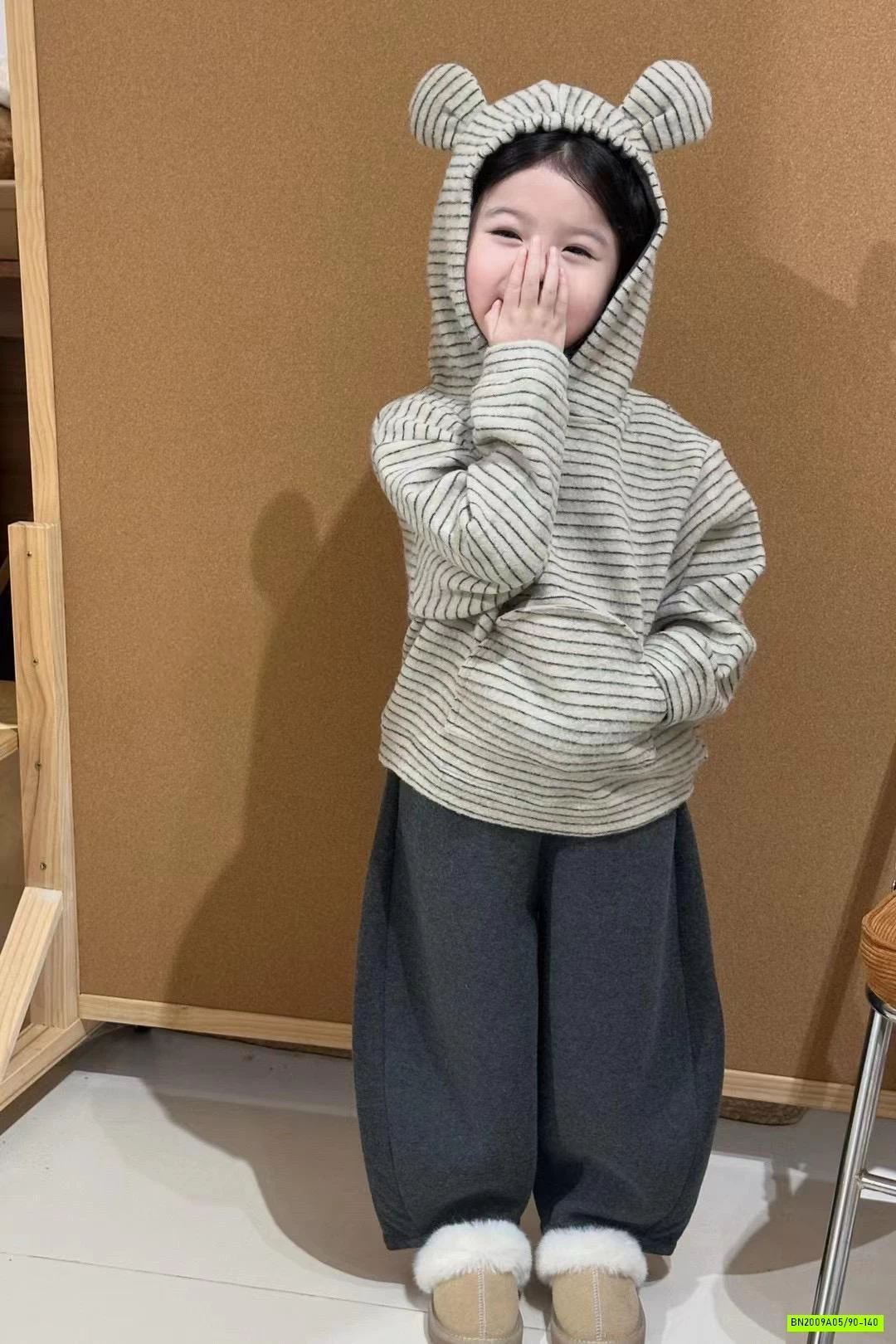 SÉT HOODIE KẺ TAI GẤU