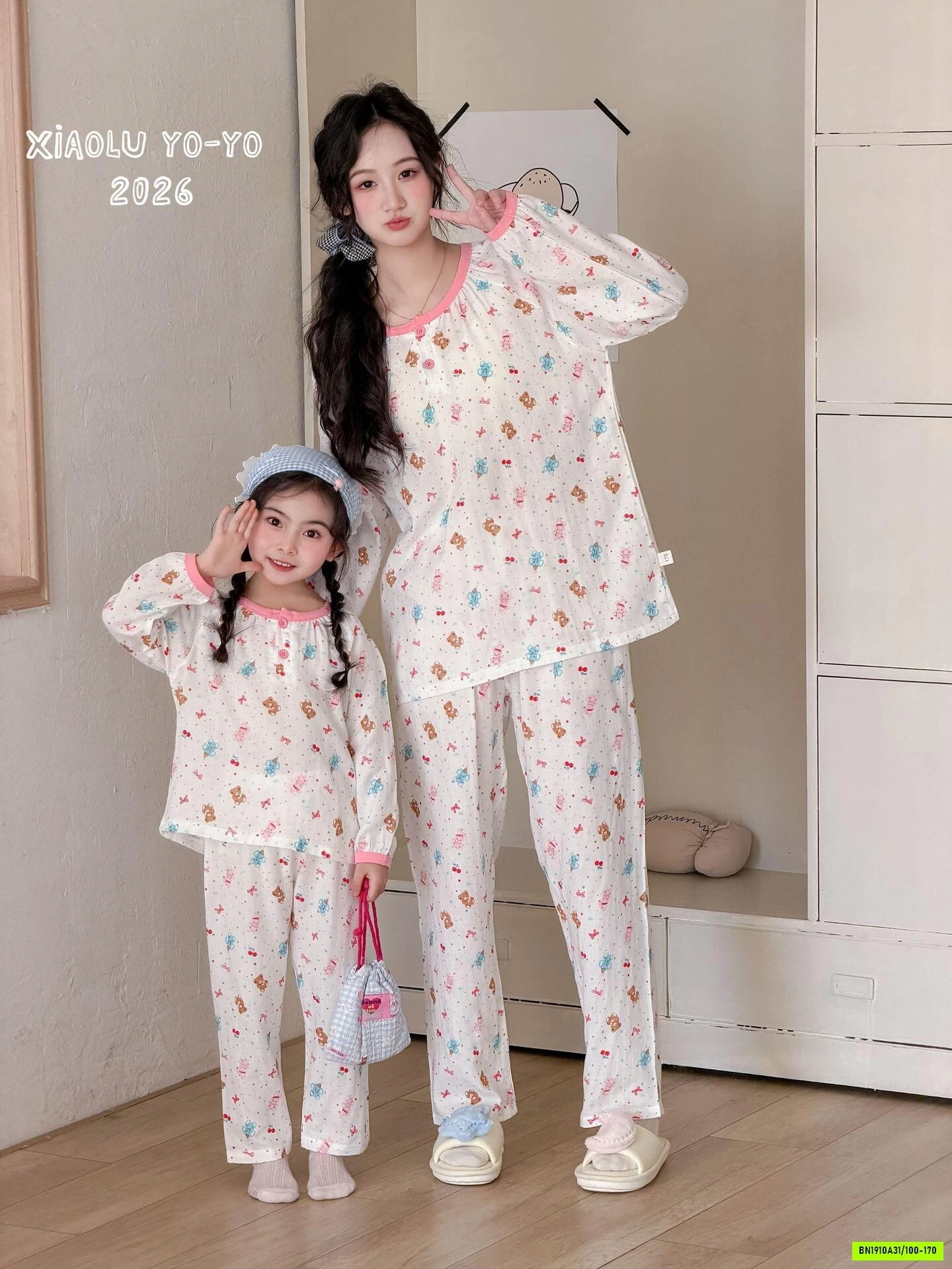 SÉT ĐŨI DÀI TAY HỌA TIẾT MẸ BÉ