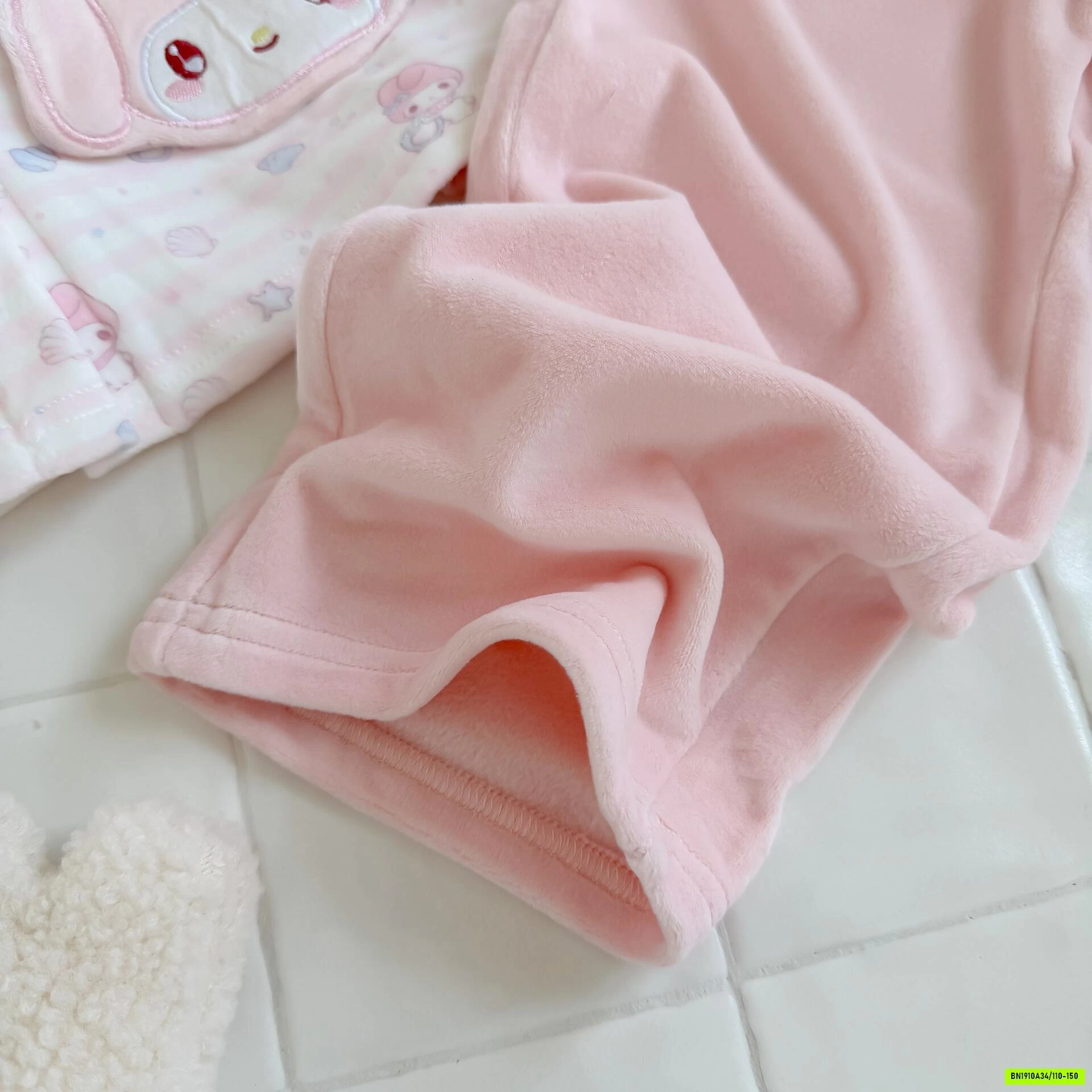 BỘ NỈ BĂNG LÔNG SANRIO CÀI CÚC