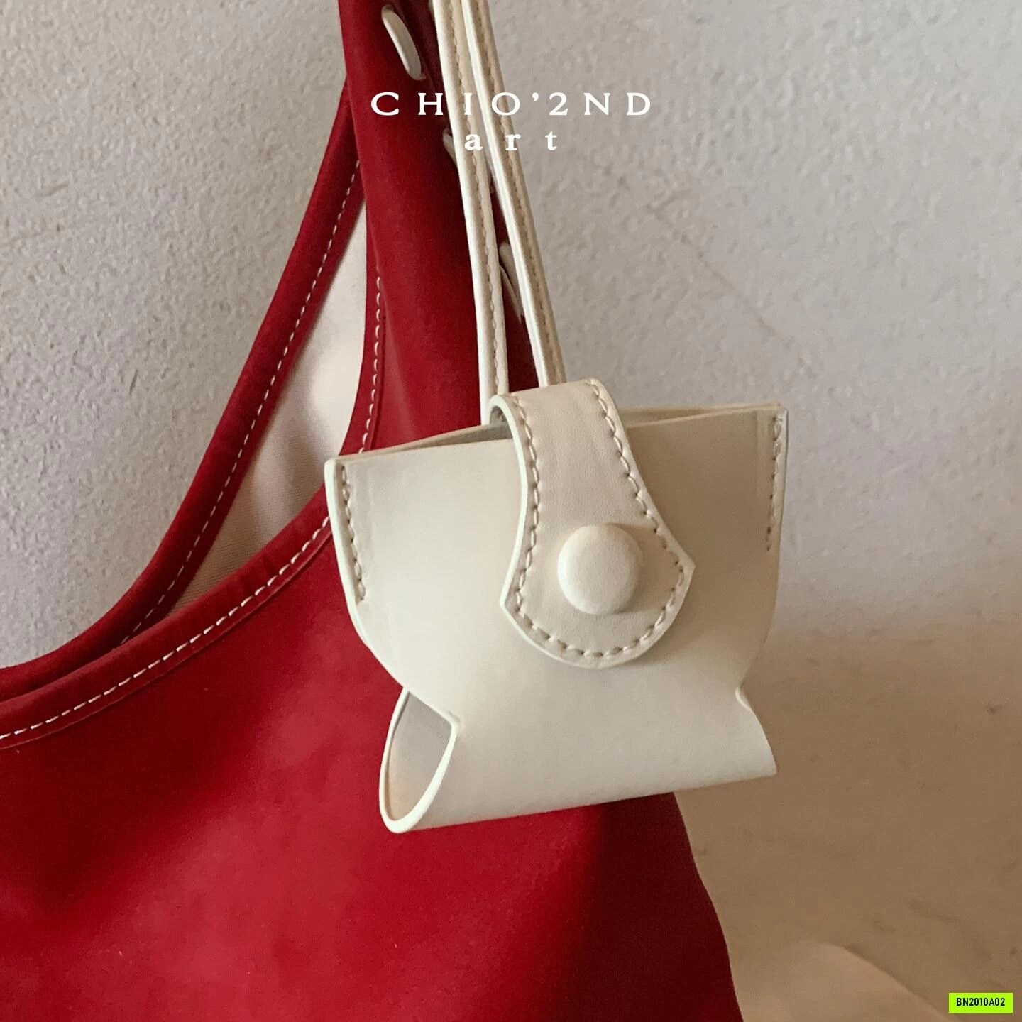 TÚI CHIO2ND ĐỎ ĐEO VAI