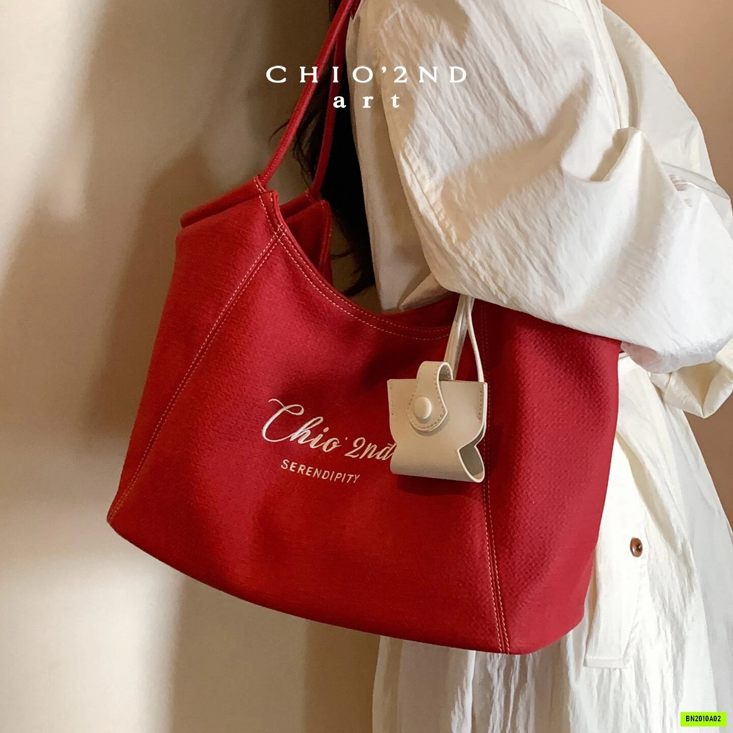 TÚI CHIO2ND ĐỎ ĐEO VAI