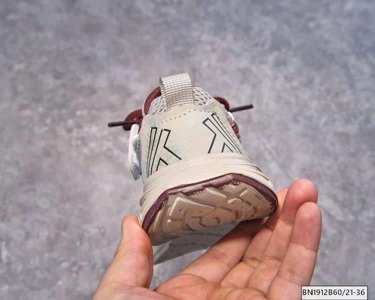 GIÀY THỂ THAO THOÁNG KHÍ – NHẸ CHÂN, LÊN FORM SIÊU ĐẸP