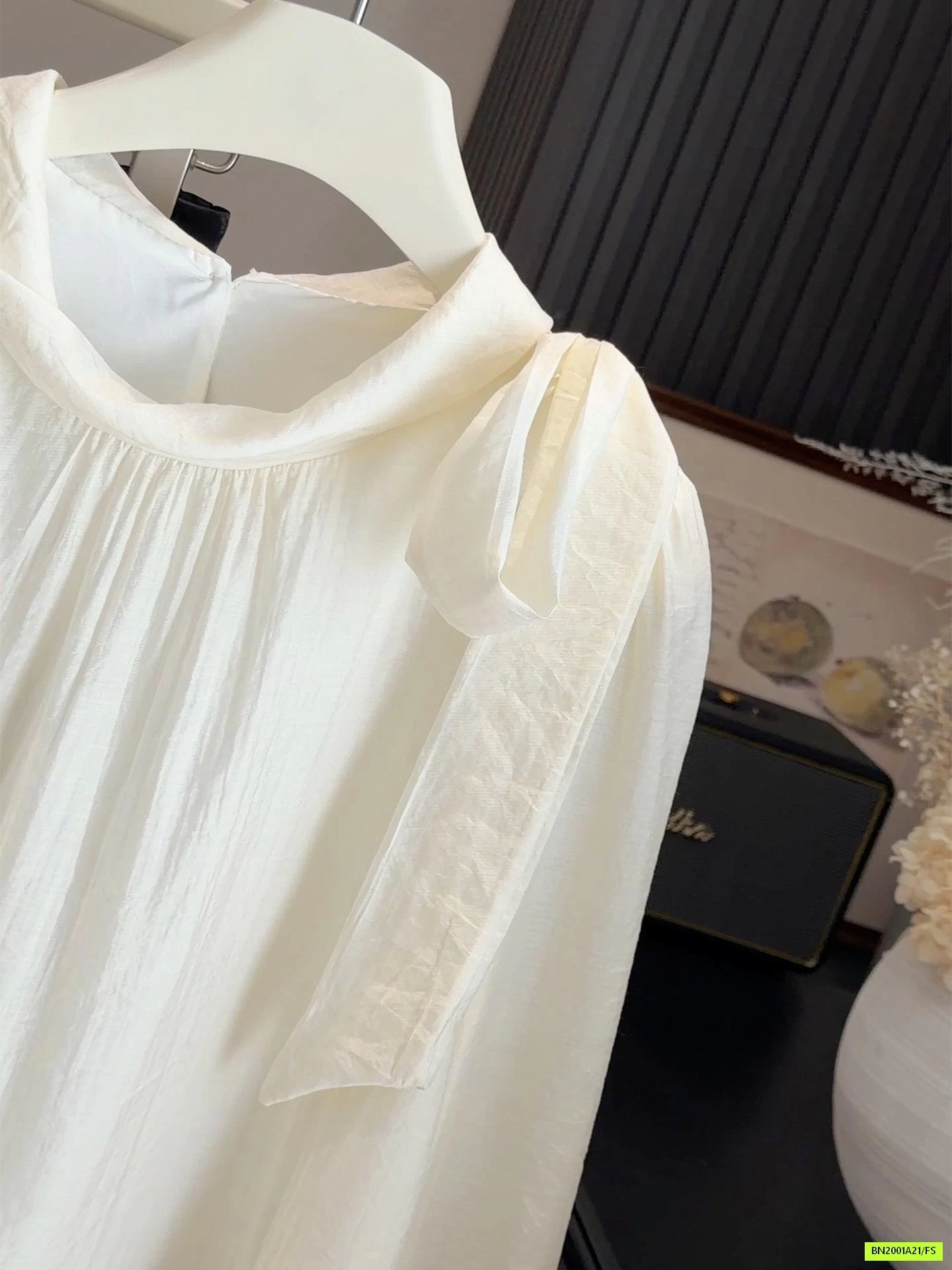 SƠ MI ĐŨI LỤA THẮT NƠ VAI ANNA