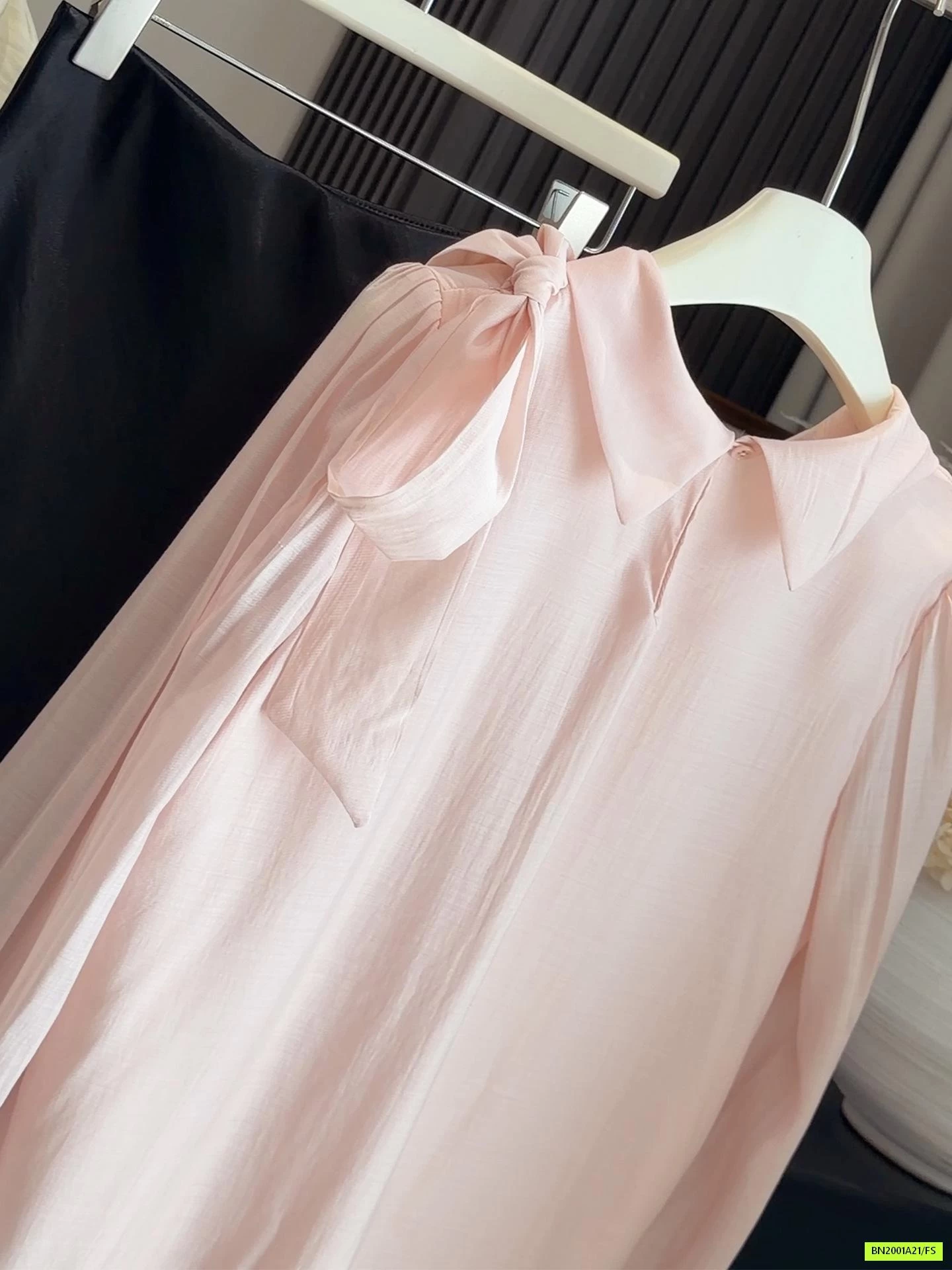 SƠ MI ĐŨI LỤA THẮT NƠ VAI ANNA