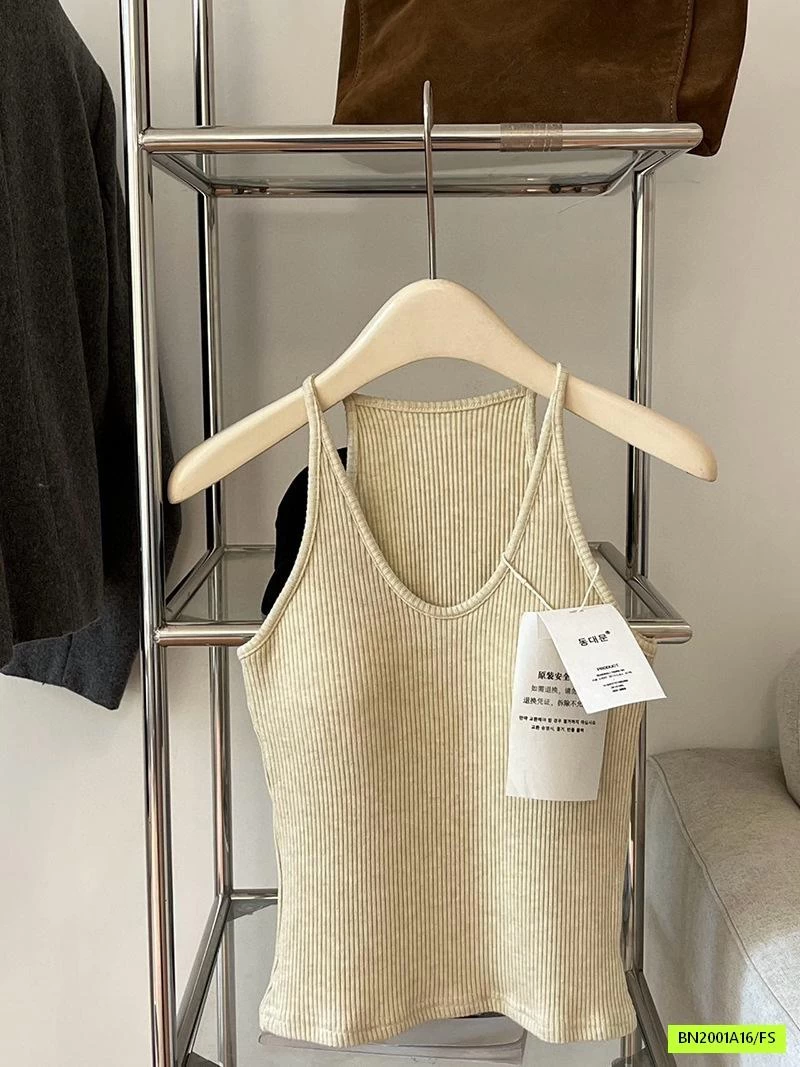 MONTOGHI CỔ YẾM KÈM BRA