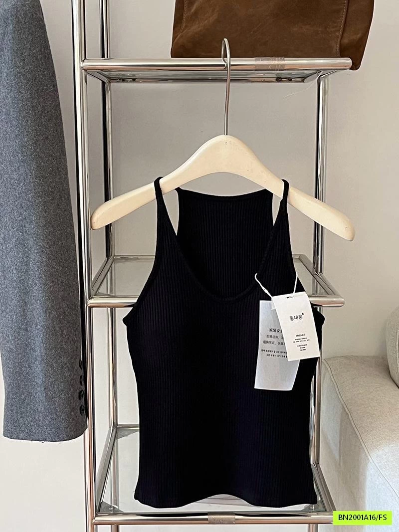 MONTOGHI CỔ YẾM KÈM BRA