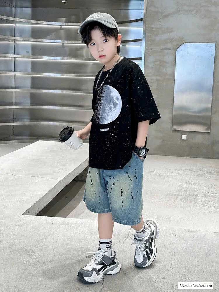 ÁO THUN MẶT TRĂNG BLING