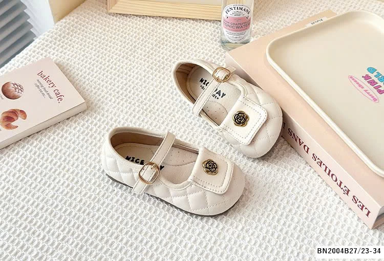 GIÀY BÚP BÊ HOA TRÀ