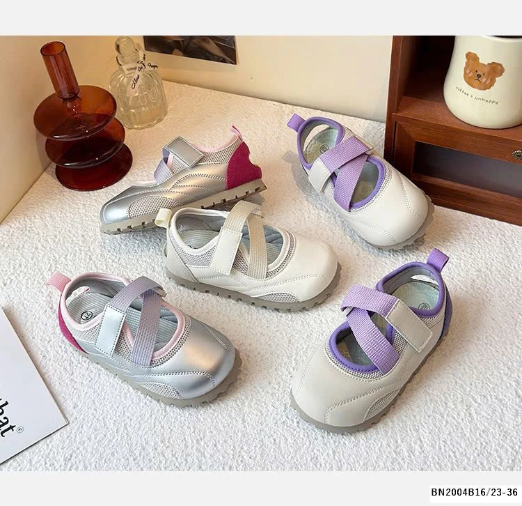 GIÀY THOÁNG KHÍ QUAI DÁN