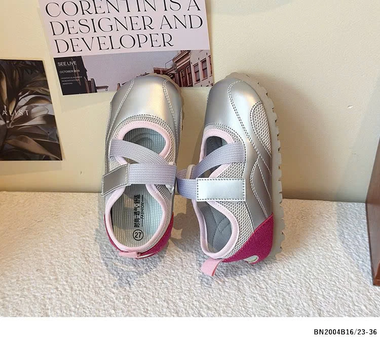 GIÀY THOÁNG KHÍ QUAI DÁN