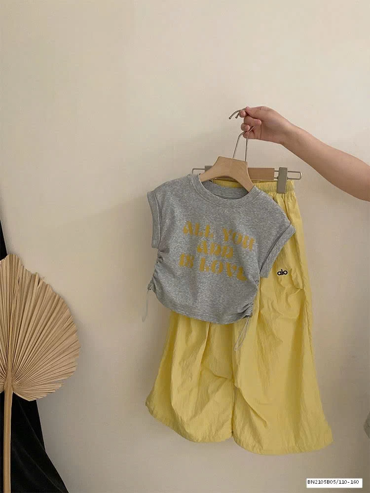 SÉT ÁO THUN RÚT EO MIX QUẦN GIÓ VÀNG