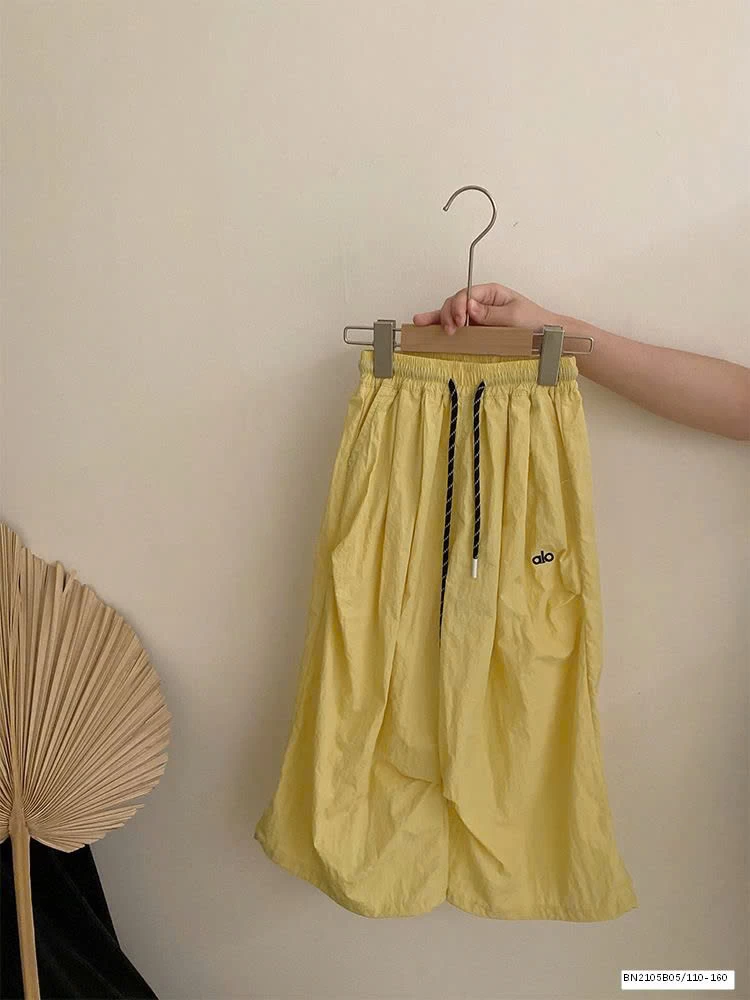 SÉT ÁO THUN RÚT EO MIX QUẦN GIÓ VÀNG