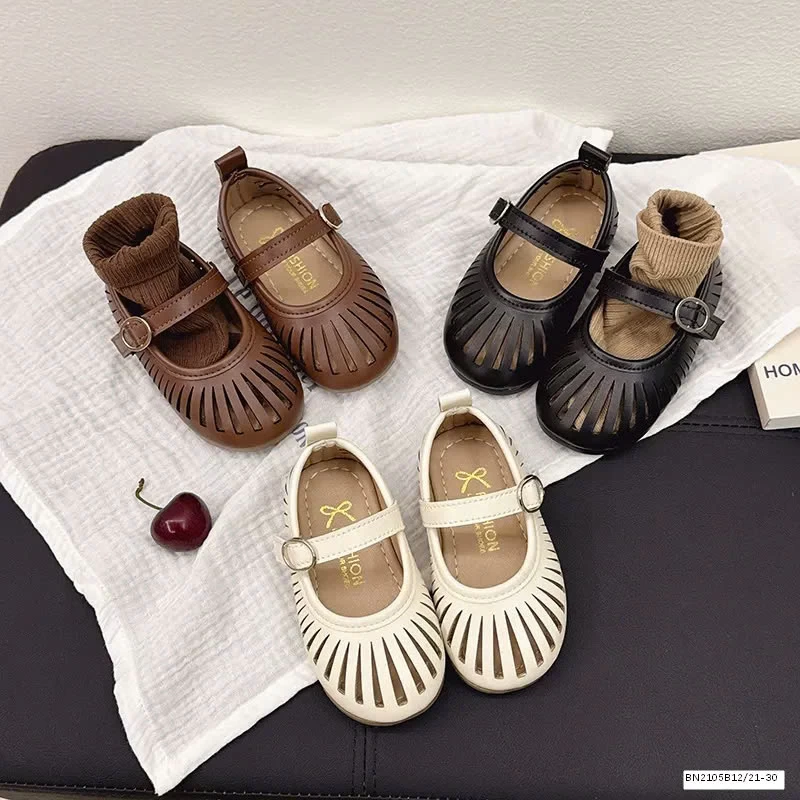 Giày búp bê lỗ vintage cho bé
