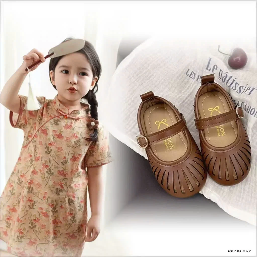 Giày búp bê lỗ vintage cho bé